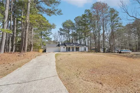 489 Natasha Dr, Auburn, GA 30011