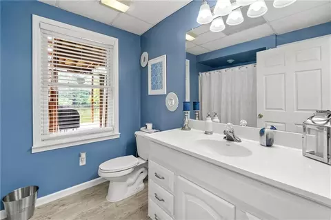 Bath - 587 Morgan Ct, Hampton, GA 30228 photo 1 of 1