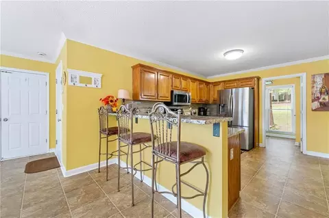 Kitchen - 587 Morgan Ct, Hampton, GA 30228 photo 3 of 4