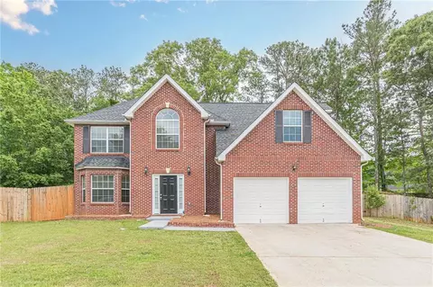 105 Kentwood Springs Dr, Hampton, GA 30228