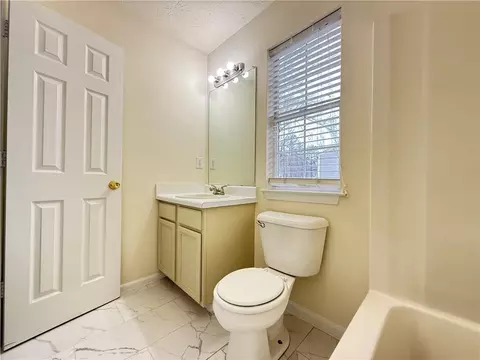 Bath - 3060 Scepter Dr, Duluth, GA 30096 photo 5 of 5
