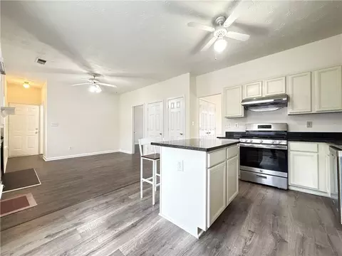 Kitchen - 3060 Scepter Dr, Duluth, GA 30096 photo 4 of 4