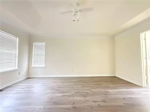 Living - 3060 Scepter Dr, Duluth, GA 30096 photo 7 of 9