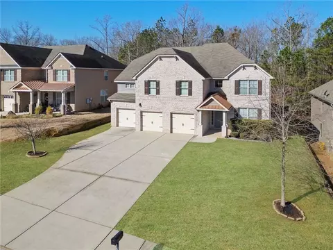 7686 Brazos Trl, Fairburn, GA 30213
