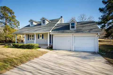 445 Breezeview Cir, Macon, GA 31220