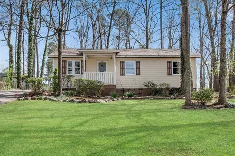 881 Brighton Dr, Lawrenceville, GA 30043