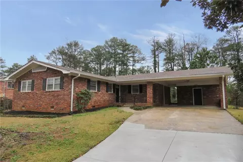 2630 Colonial Dr, College Park, GA 30337