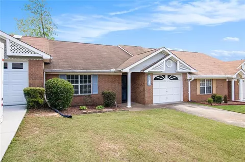 256 Olde Oaks Ln, Riverdale, GA 30274