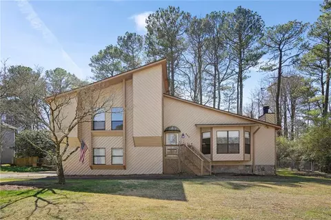 425 Ridgemont Dr, Lawrenceville, GA 30046