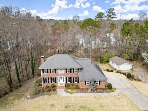 5020 Puritan Dr, Sugar Hill, GA 30518