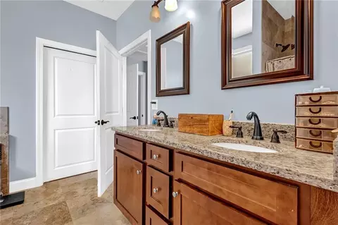 Bath - 9204 Malcolm Dr, Covington, GA 30014 photo 2 of 5