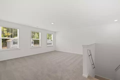Living - 1213 Arnhem Dr, Hampton, GA 30228 photo 3 of 3