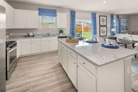 Kitchen - 1220 Arnhem Dr, Hampton, GA 30228 photo 2 of 4