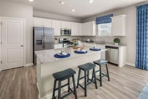 Kitchen - 1220 Arnhem Dr, Hampton, GA 30228 photo 1 of 4