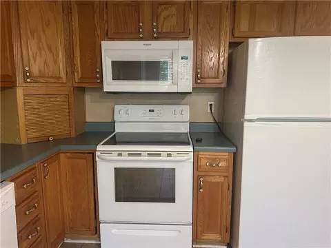 5860 Elm Tree Dr, Buford, GA 30518 photo 7
