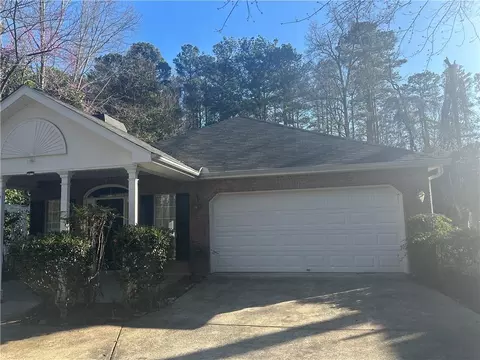 5860 Elm Tree Dr, Buford, GA 30518 photo 2