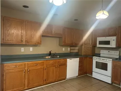 5860 Elm Tree Dr, Buford, GA 30518 photo 6