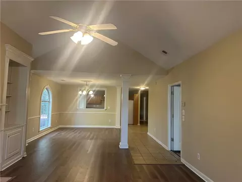 5860 Elm Tree Dr, Buford, GA 30518 photo 4