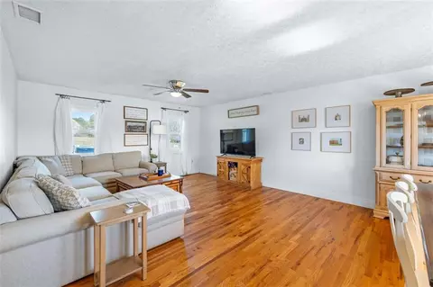 Living - 3064 Spring Hill Dr, Monroe, GA 30656 photo 2 of 3