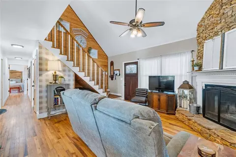 Entry Way - 3064 Spring Hill Dr, Monroe, GA 30656 photo 1 of 6