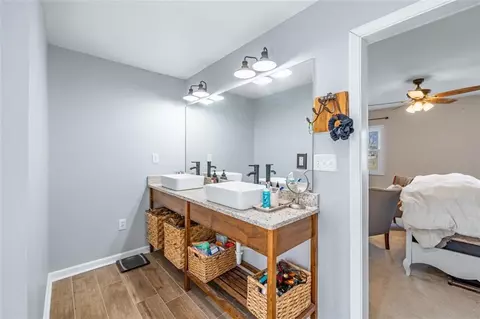 Bath - 3064 Spring Hill Dr, Monroe, GA 30656 photo 4 of 5