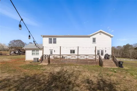 Exterior - 3064 Spring Hill Dr, Monroe, GA 30656 photo 5 of 9