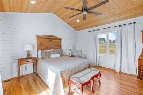 Bedroom - 3064 Spring Hill Dr, Monroe, GA 30656 photo 2 of 9