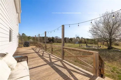 Exterior - 3064 Spring Hill Dr, Monroe, GA 30656 photo 6 of 9