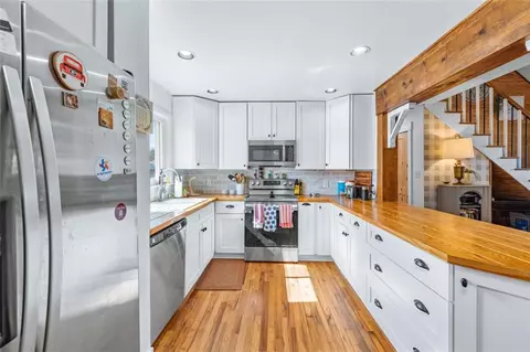 Kitchen - 3064 Spring Hill Dr, Monroe, GA 30656 photo 2 of 2
