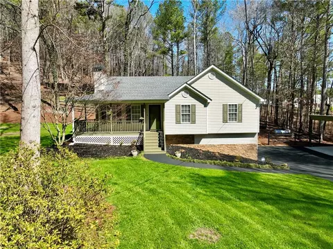 350 Debord Dr, Waleska, GA 30183