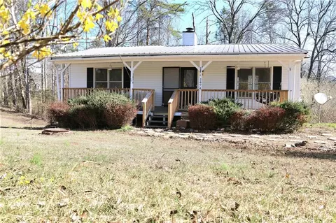 1474 Davis Rd W, Fairmount, GA 30139