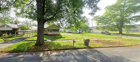 Exterior - 4011 3rd Ave, Rockmart, GA 30153 photo 1 of 7