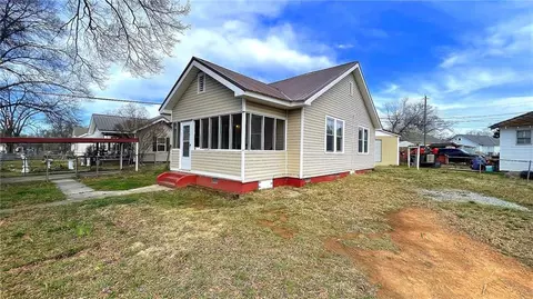 Exterior - 4011 3rd Ave, Rockmart, GA 30153 photo 6 of 7
