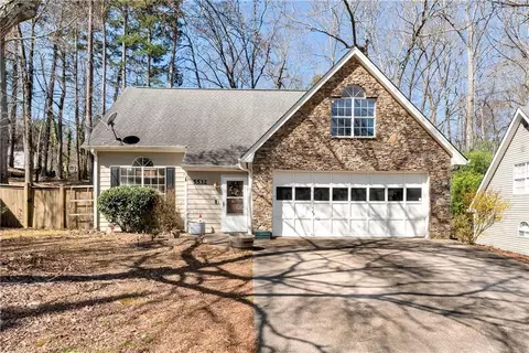 5532 Riverside Dr, Sugar Hill, GA 30518
