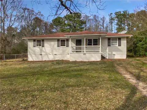 207 Westmoreland Dr, Griffin, GA 30223