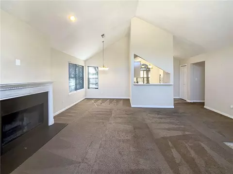 Living - 2721 Arctic Ct, Morrow, GA 30260 photo 3 of 4