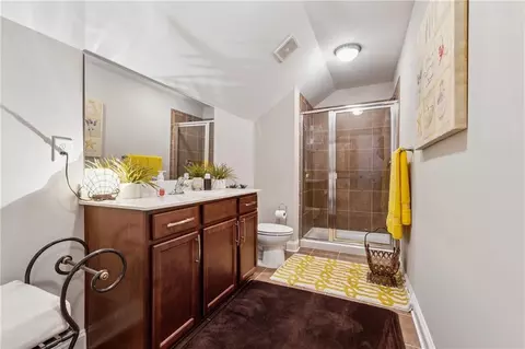 Bath - 4727 Tiger Blvd, Duluth, GA 30096 photo 6 of 6