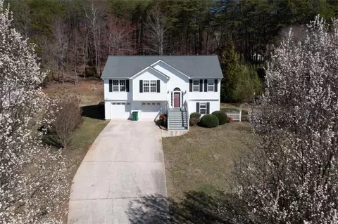 292 Beaver Creek Way, Cleveland, GA 30528