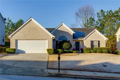 4030 Crescent Walk Ln NE, Suwanee, GA 30024