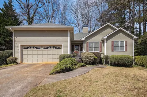 229 Larcom Ln, Griffin, GA 30224