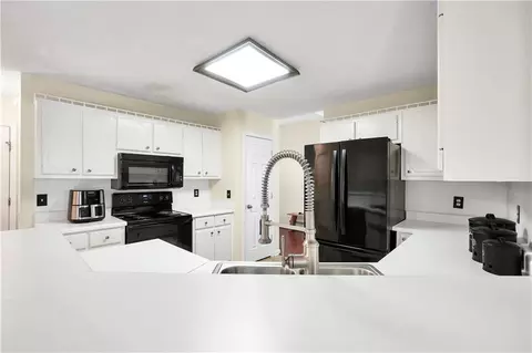 Kitchen - 170 Fairview Chase Rd, Covington, GA 30016 photo 3 of 4