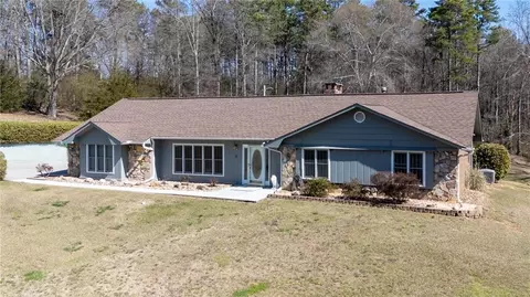 101 Mount Vernon Dr, Calhoun, GA 30701