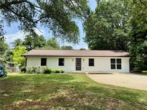 5032 Florence St, Oakwood, GA 30566