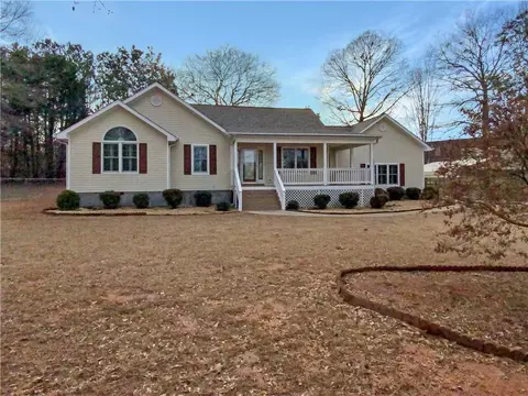 21 Fortson Dr, Hampton, GA 30228
