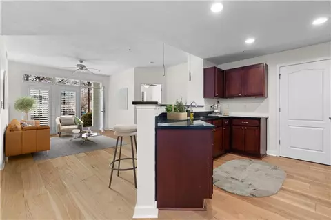 390 17th St NW #1063, Atlanta, GA 30363