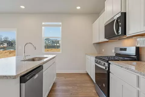 Kitchen - 650 Redhead Way, Grayson, GA 30017 photo 3 of 4