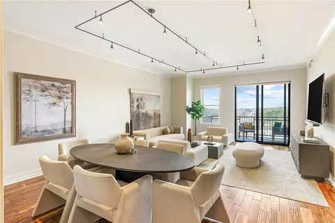 2233 Peachtree Rd NE #902, Atlanta, GA 30309