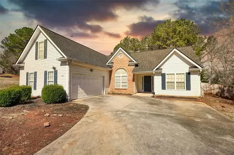 341 River Landing Dr, Monroe, GA 30656