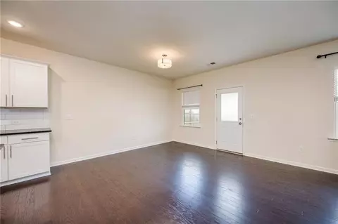 Living - 3444 Pratt Way, Bethlehem, GA 30620 photo 2 of 3