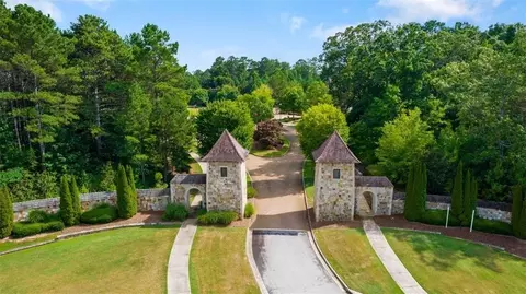 722 Giverny Way, Fairburn, GA 30213